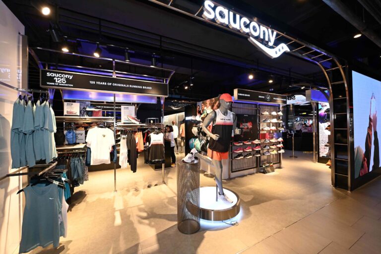 ‘REV Edition’ celebrates 125th anniversary of Saucony with huge campaign and new store in the heart of Bangkok.