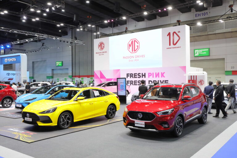 เอ็มจี สร้างสีสันตลาดอีวีด้วย NEW MG4 ELECTRIC สี FRESH PINK ในงาน BIG MOTOR SALE 2023