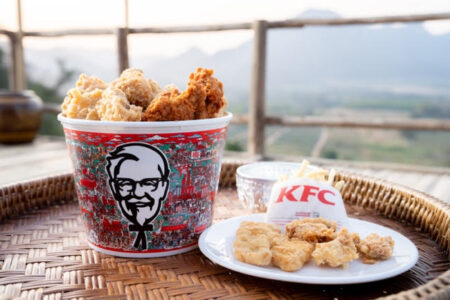 ชวนฉลองสงกรานต์แบบบ้านเรา ด้วยบักเก็ต KFC สุดลิมิเต็ด อุ่นใจเหมือนได้อยู่บ้าน